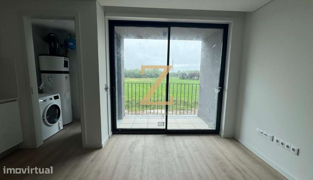 Apartamento Novo T2 c/ Varanda, próximo H. S. João - Grande imagem: 3/20