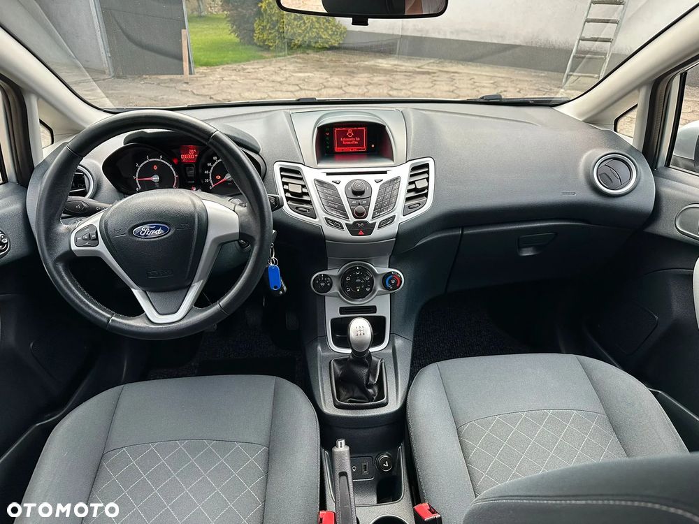 Ford Fiesta 1.25 Champions Edition - 20