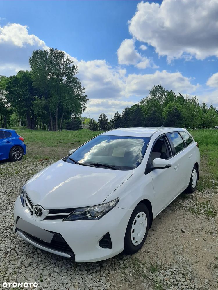 Toyota Auris 1.6 Dynamic - 1
