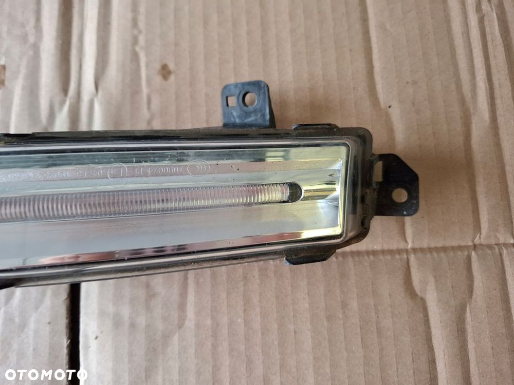 HALOGEN LED JAGUAR I PACE ORYGINAŁ ŁADNY STAN - 2