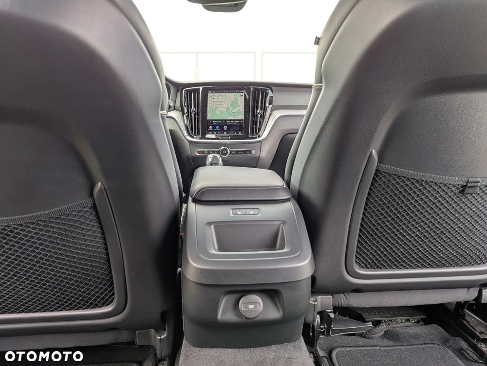 Volvo V60 B4 B Plus Dark - 10