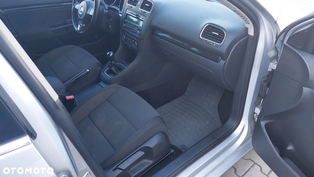 Volkswagen Golf 1.6 TDI Highline - 8