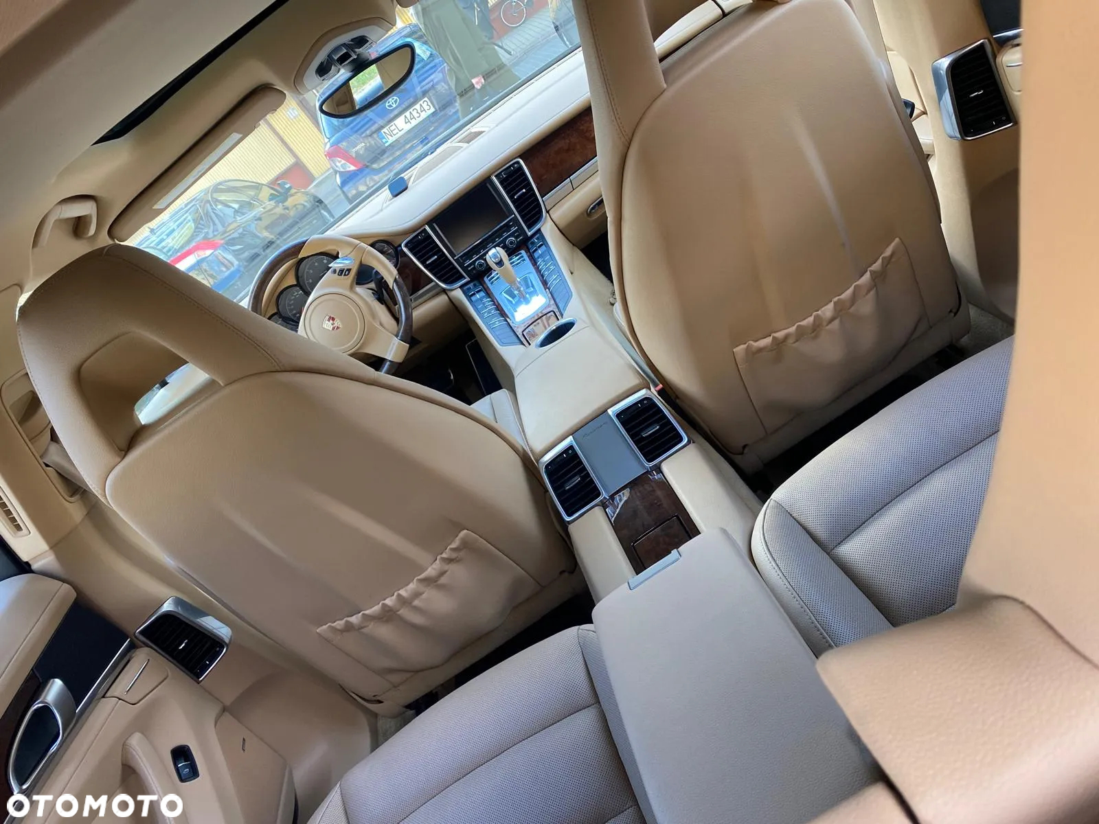 Porsche Panamera 4 PDK - 11