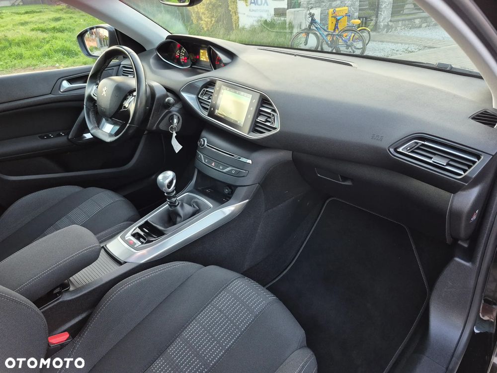 Peugeot 308 1.6 BlueHDi Business Line S&S - 18