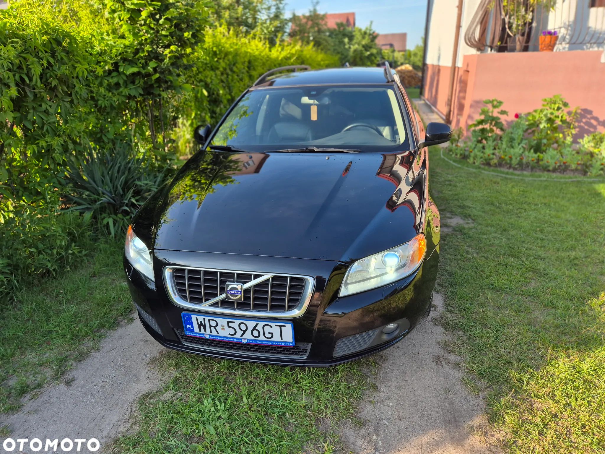 Volvo V70 2.5T Momentum - 1
