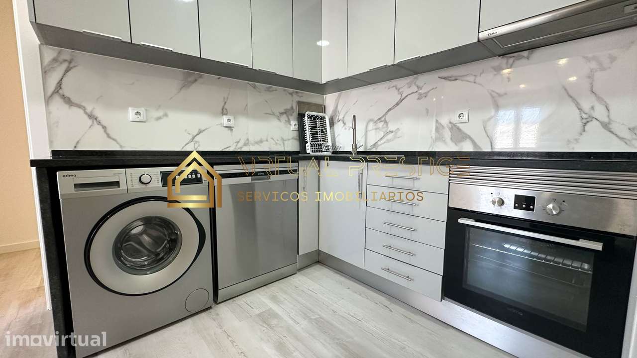 Moradia T3 remodelada no centro da Trafaria - Grande imagem: 4/16
