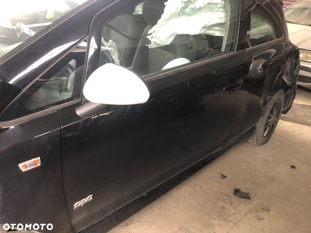 Klapa bagażnika Opel Corsa D 3D OPC Z20R - 3
