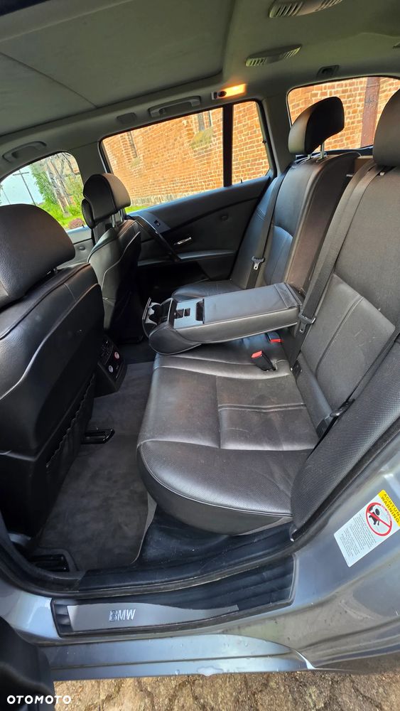 BMW Seria 5 525d - 7