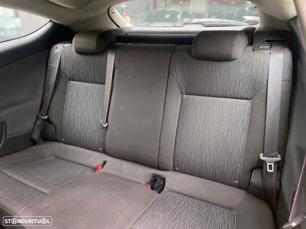 Opel Astra GTC 1.7 CDTI DPF - 22