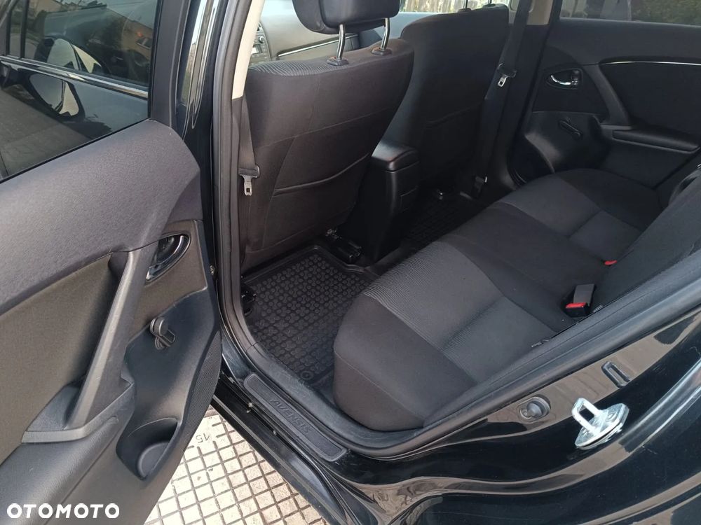 Toyota Avensis 2.0 D-4D Luna - 8
