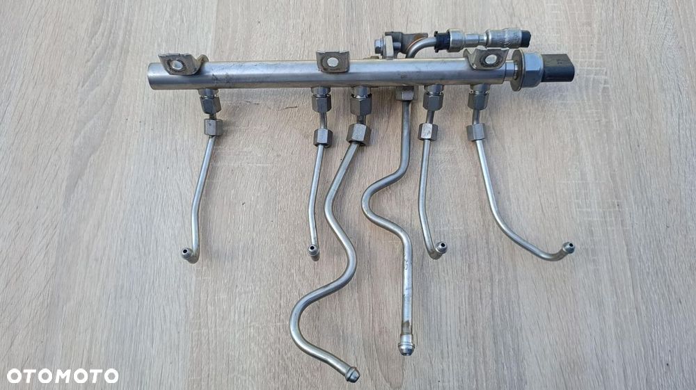 LISTWA WTRYSKOWA PRZEWODY PALIWOWE BMW E87 316I 2006 - 6