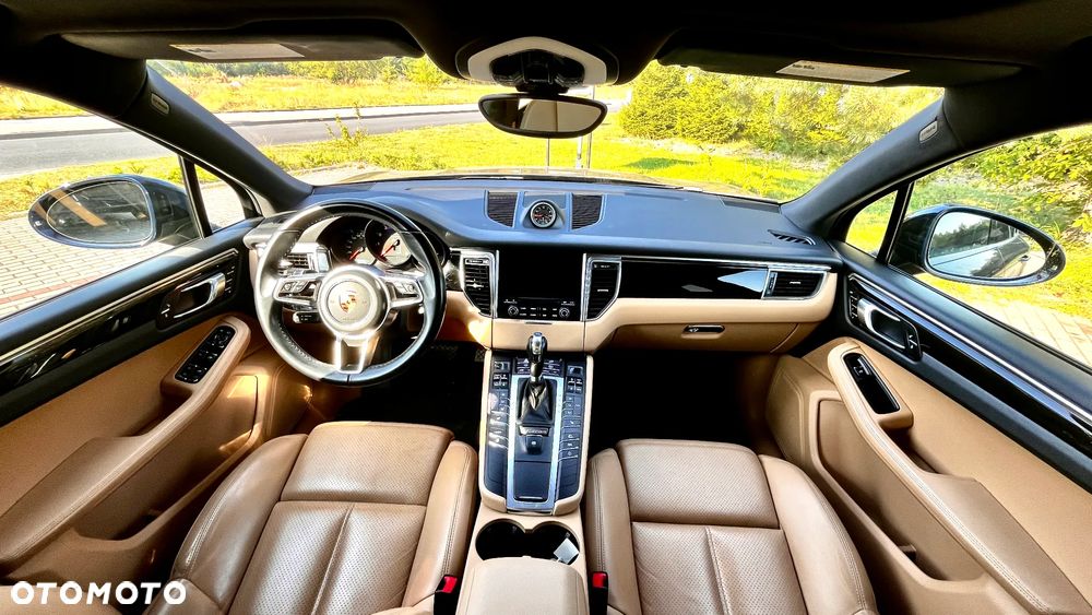 Porsche Macan - 16