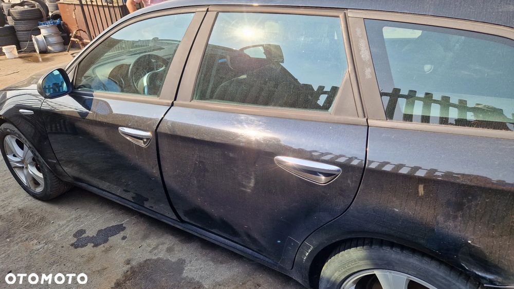 ALFA ROMEO 159 SPORTWAGON DRZWI LEWY PRZÓD 601/F - 1
