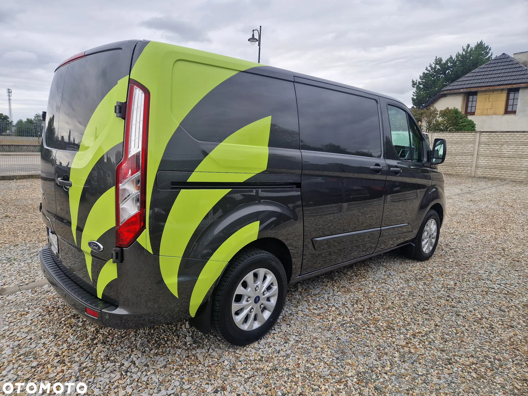 Ford TRANSIT CUSTOM - 3