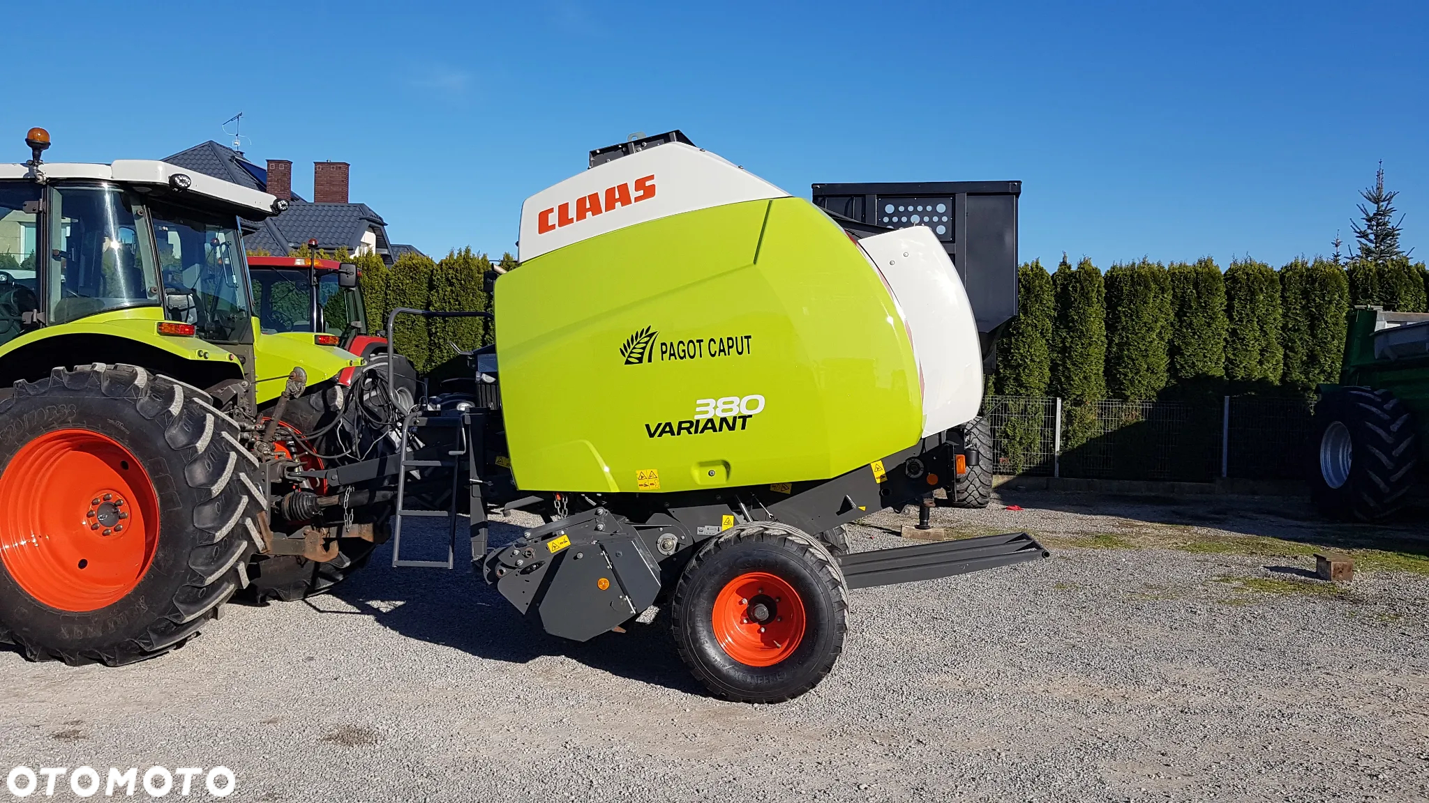 Claas VARIANT 380 - 4