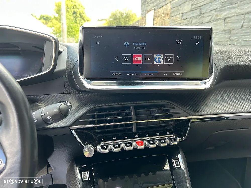 Peugeot 2008 1.2 PureTech Allure - 22