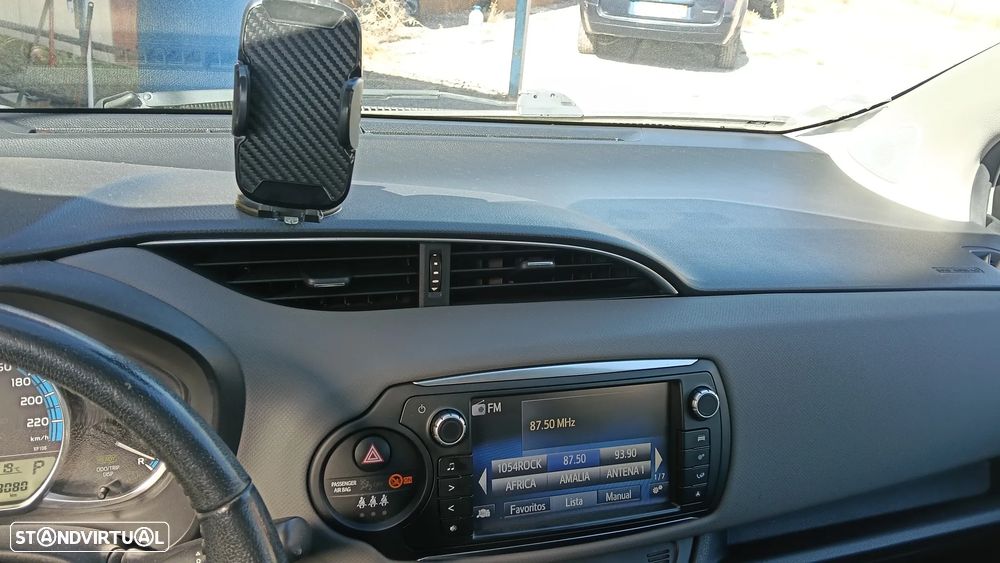 Toyota Yaris - 4