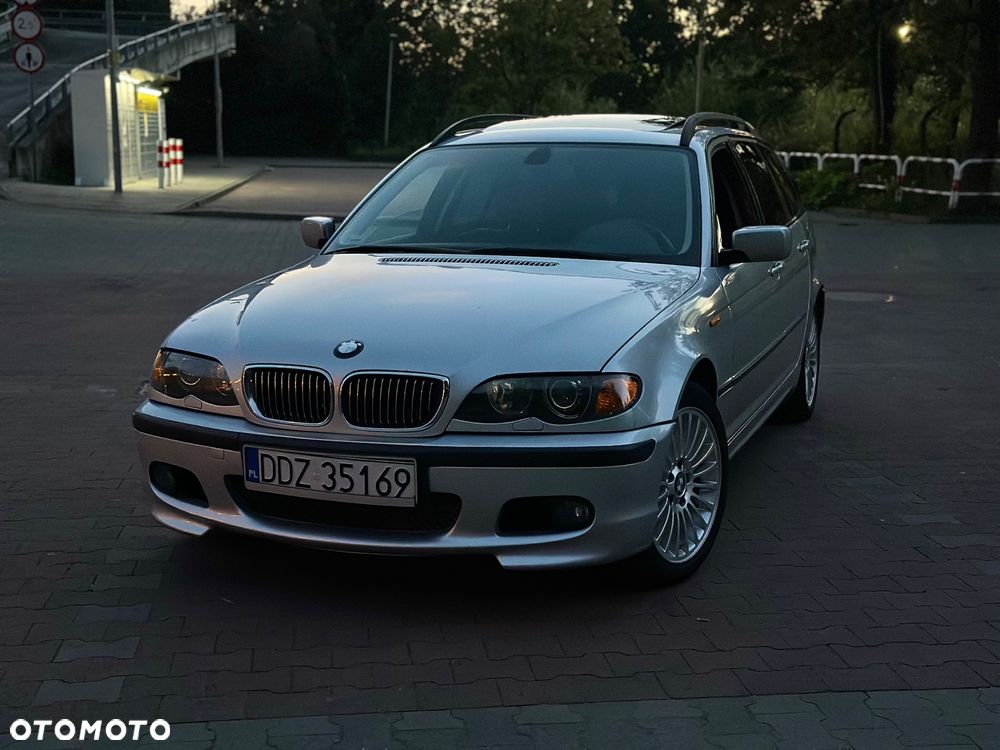 BMW Seria 3 330xi - 1