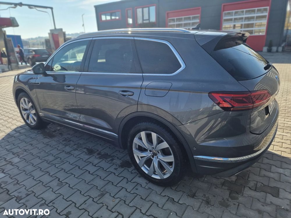Volkswagen Touareg 3.0 V6 e-Hybrid 4Motion Aut. Elegance - 11
