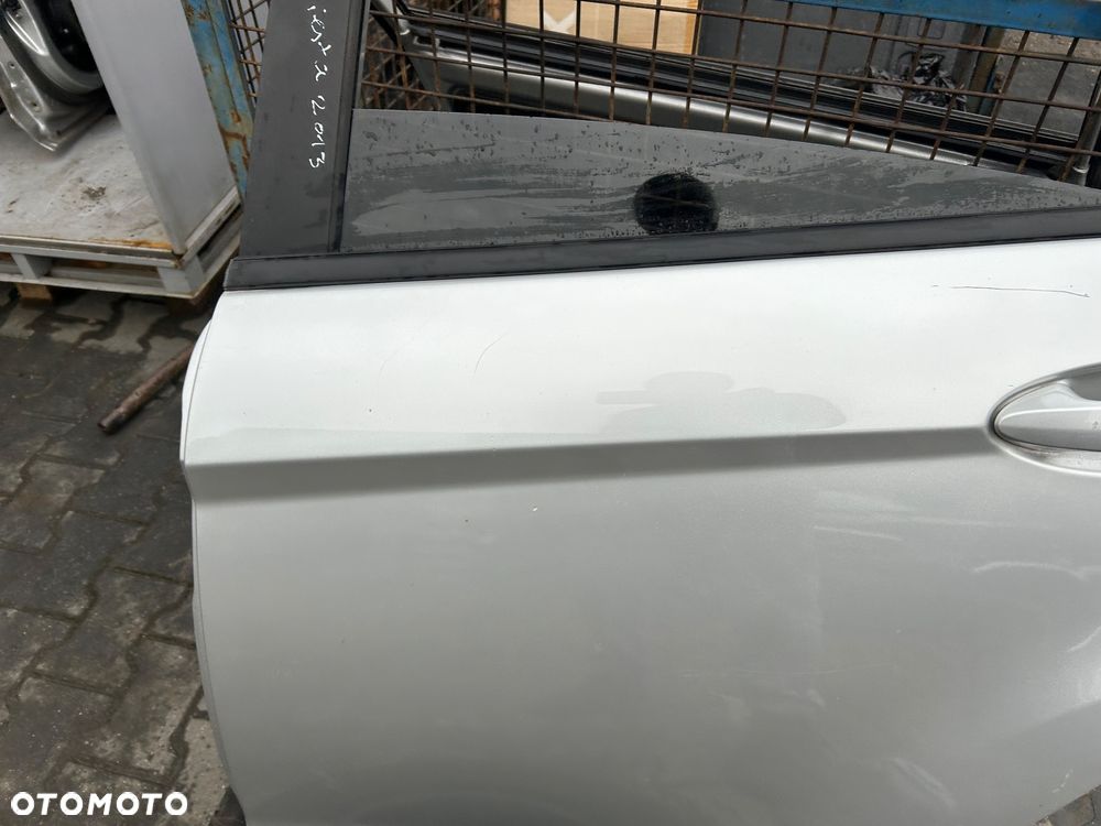Ford fiesta Mk7 lift drzwi lewy tył 6C lewe tylne - 6