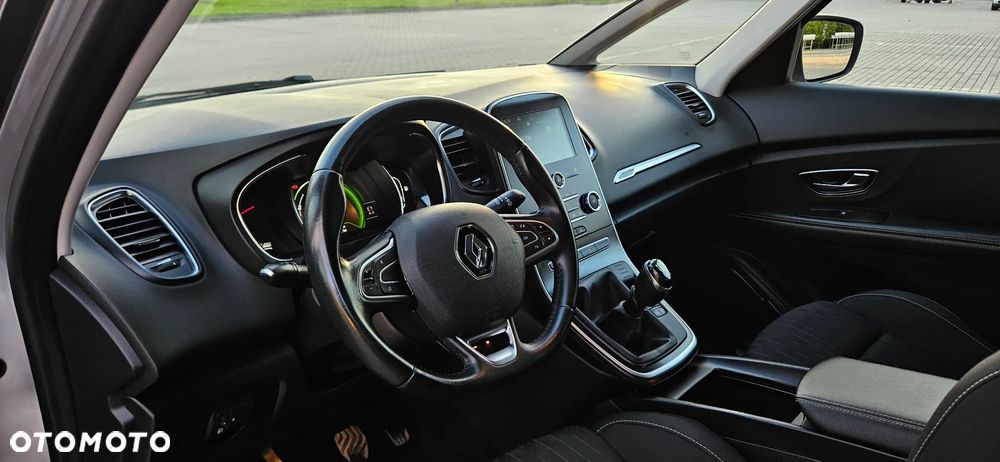 Renault Scenic ENERGY TCe 140 LIMITED - 8