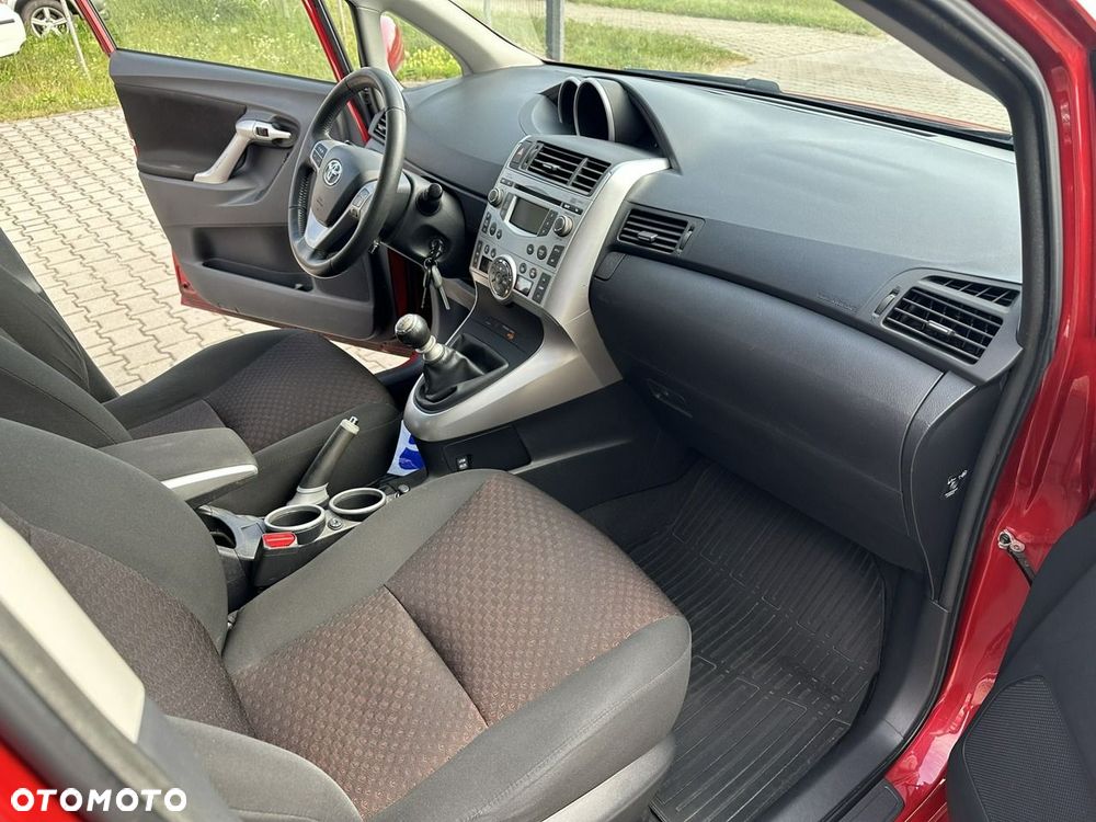 Toyota Verso 2011