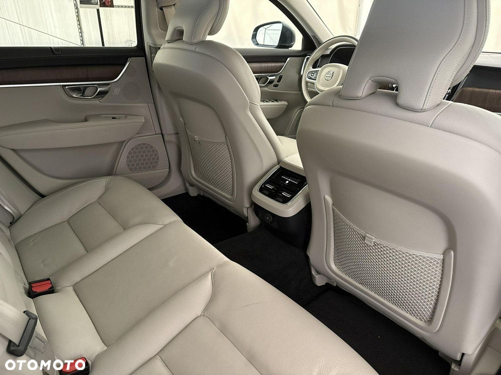 Volvo S90 - 23