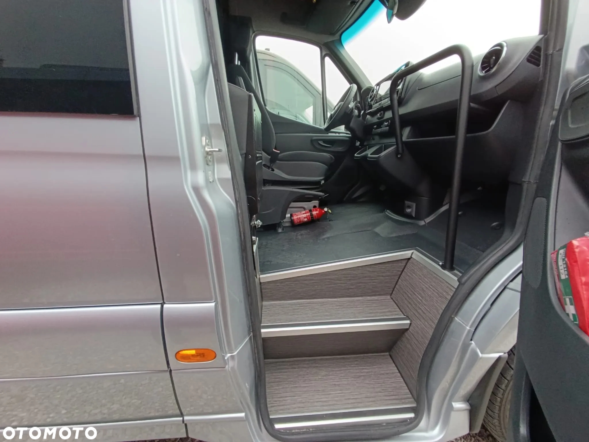Mercedes-Benz Sprinter 519 - 12