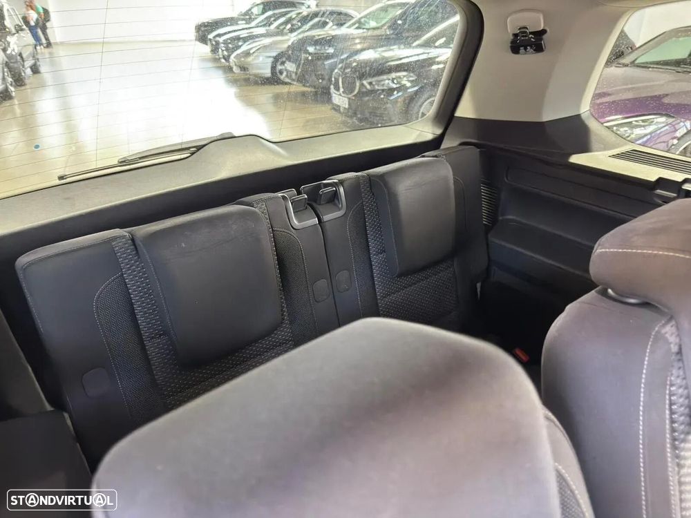 VW Touran 2.0 TDI Confortline - 26