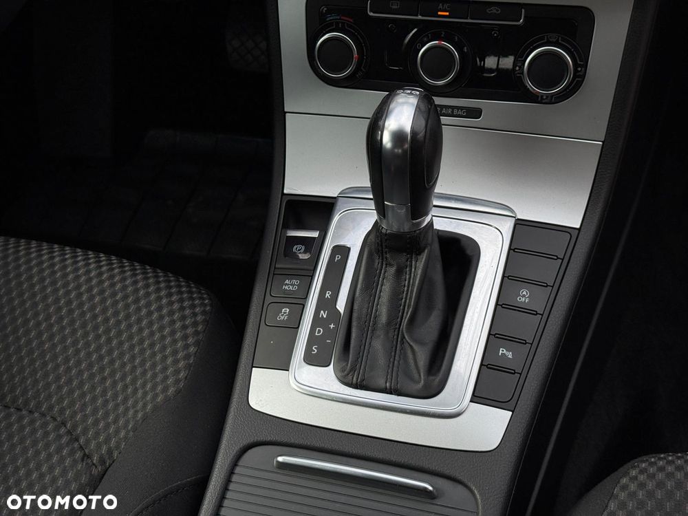 Volkswagen Passat 2.0 BlueTDI DSG SCR Business Edition - 20
