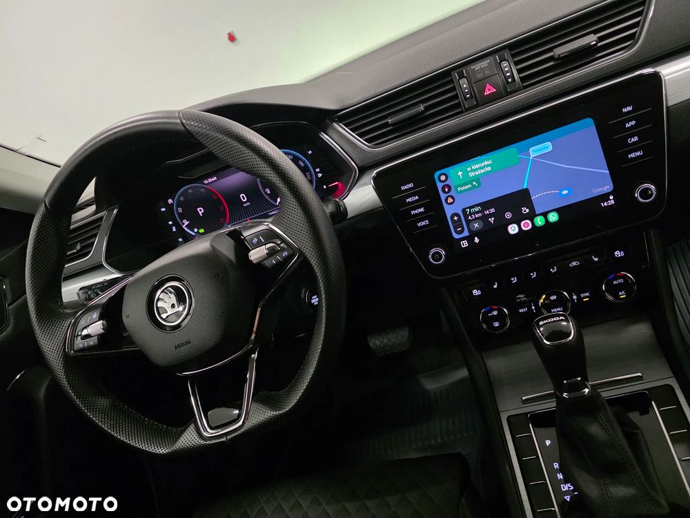 Skoda Superb 2.0 TDI SCR Style DSG - 8