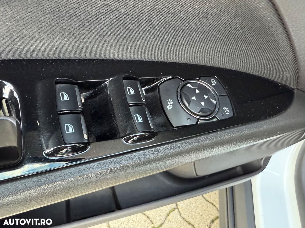 Ford Mondeo 1.5 EcoBoost Trend - 26