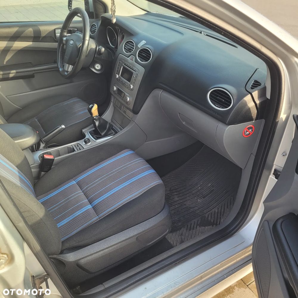 Ford Focus 1.6 TDCi DPF Trend - 16