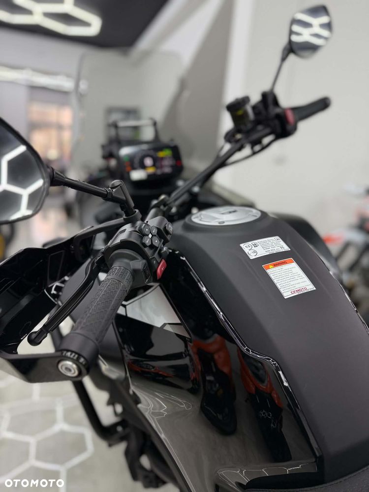 CFMoto MT - 6