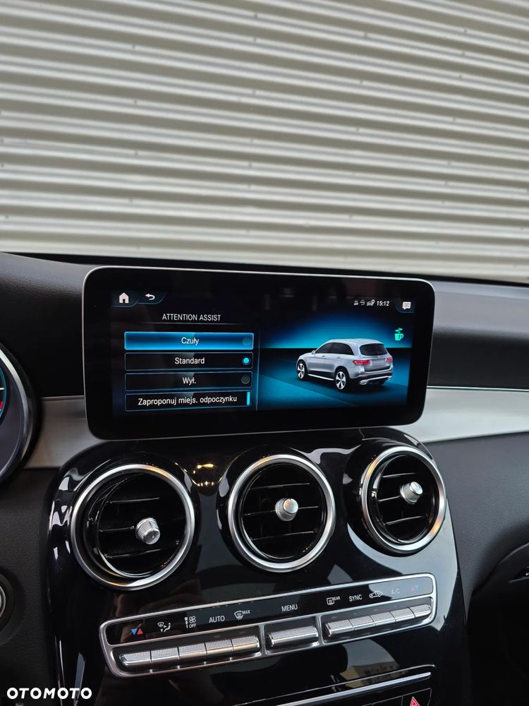 Mercedes-Benz GLC 220 d 4Matic 9G-TRONIC AMG Line - 23