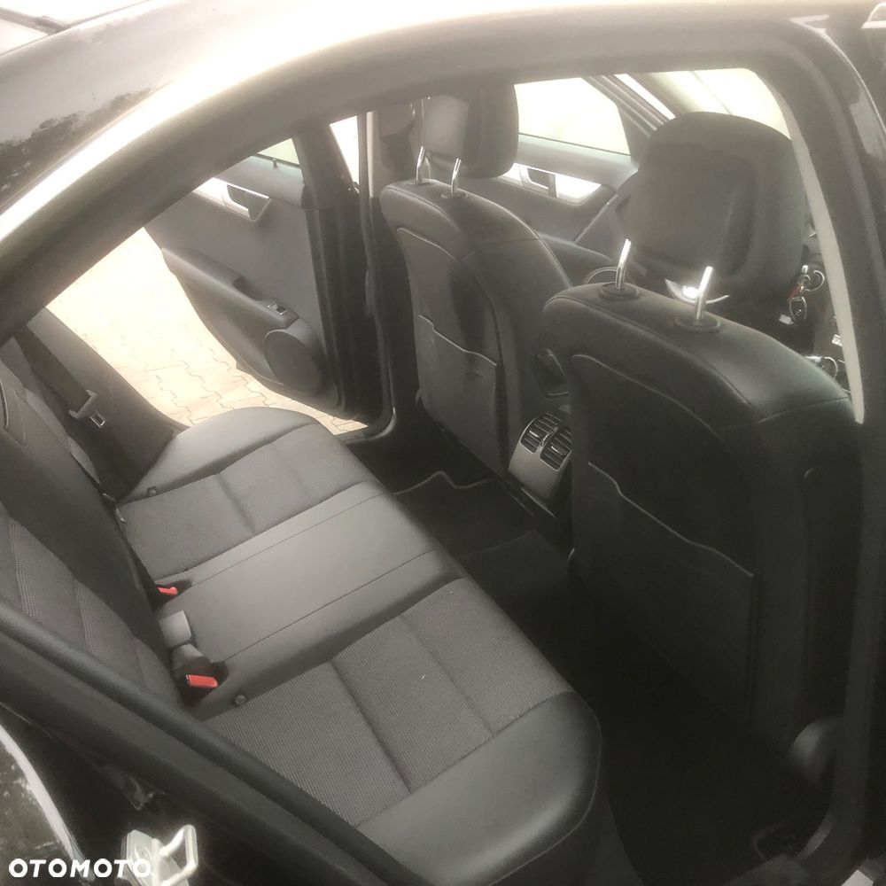 Mercedes-Benz Klasa C 180 (BlueEFFICIENCY) Avantgarde - 14
