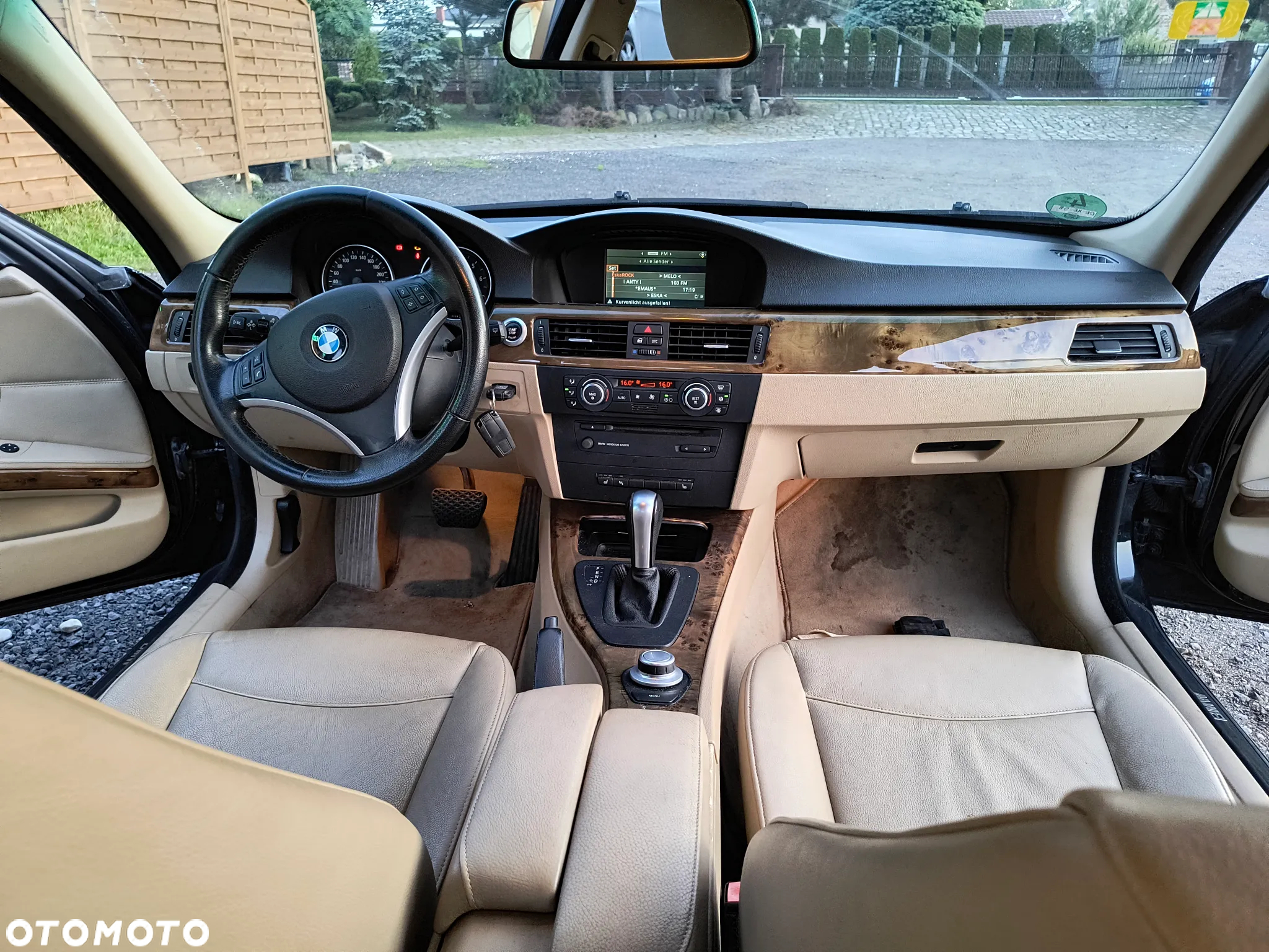 BMW Seria 3 325i - 9