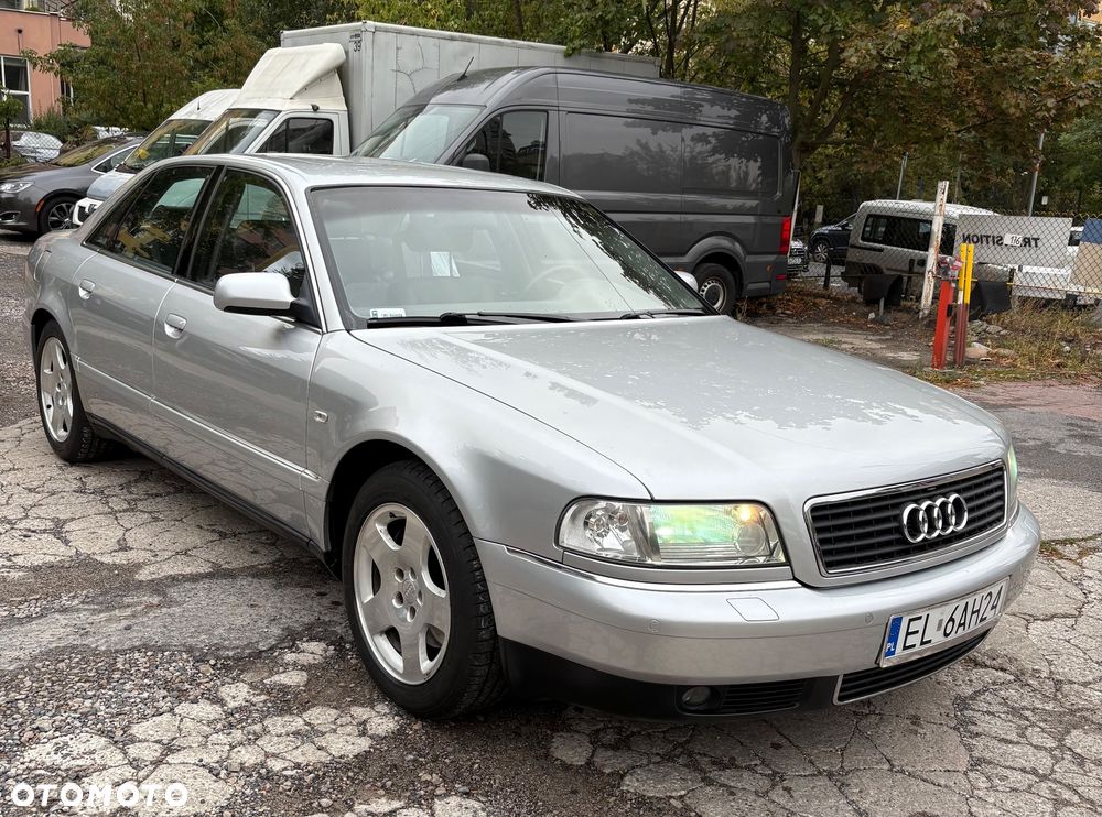 Audi A8 4.2 Quattro - 3