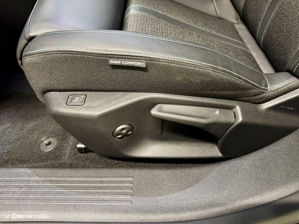 Peugeot 308 1.2 PureTech Allure Pack EAT8 — fotografia 29