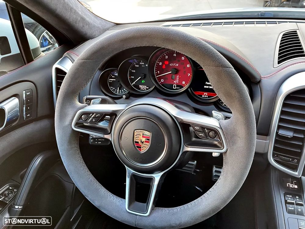 Porsche Cayenne GTS - 15