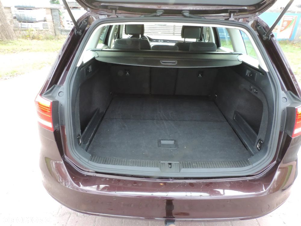 Volkswagen Passat 2.0 TDI SCR (BlueMotion Technology) Comfortline - 21