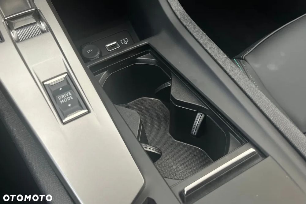 Peugeot 308 1.5 BlueHDi Allure S&S EAT8 - 31