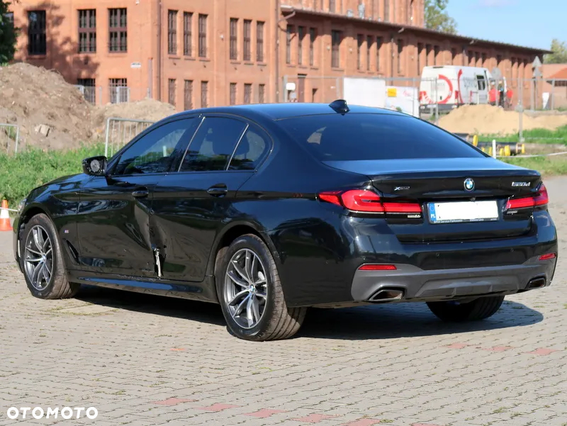 BMW Seria 5 520d xDrive M Sport sport - 4