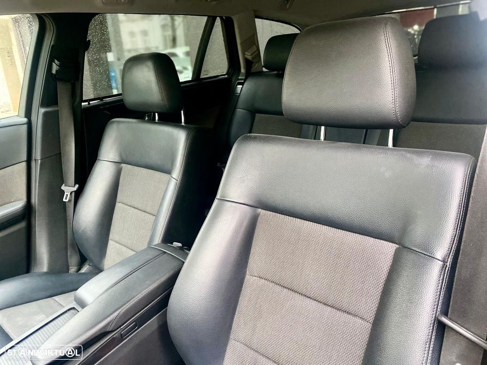 Mercedes-Benz E 220 CDi Avantgarde BE Auto. - 13