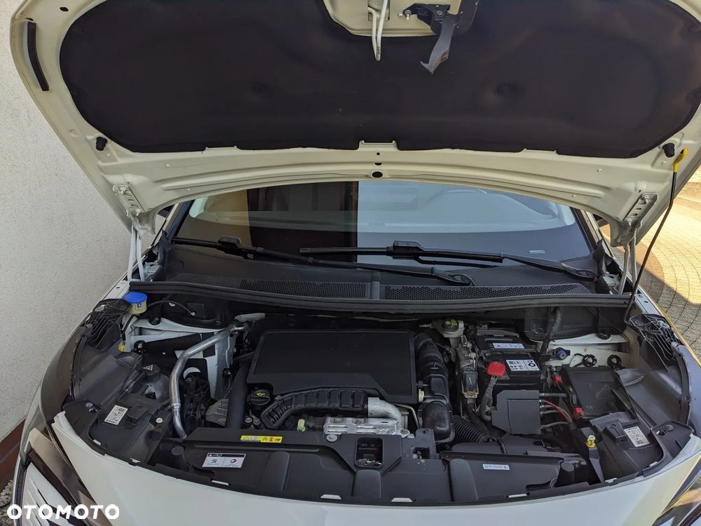 Peugeot 3008 1.2 PureTech Allure Pack S&S EAT8 - 29