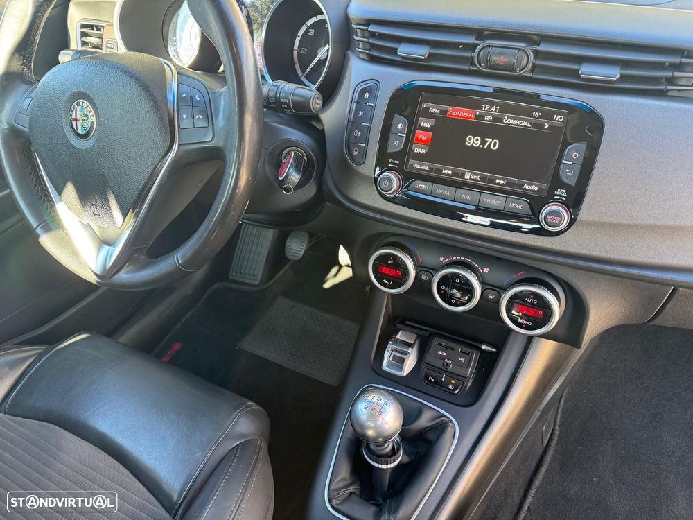 Alfa Romeo Giulietta 1.6 JTDM - 9