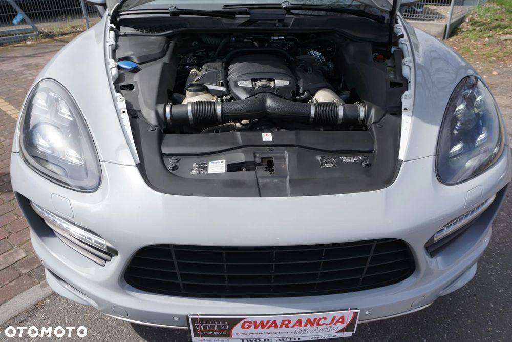 Porsche Cayenne GTS - 35