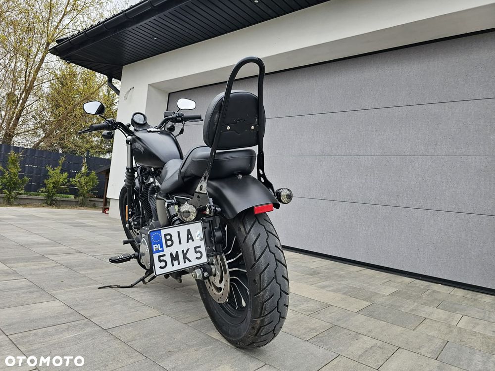 Harley-Davidson Sportster Iron 883 - 9
