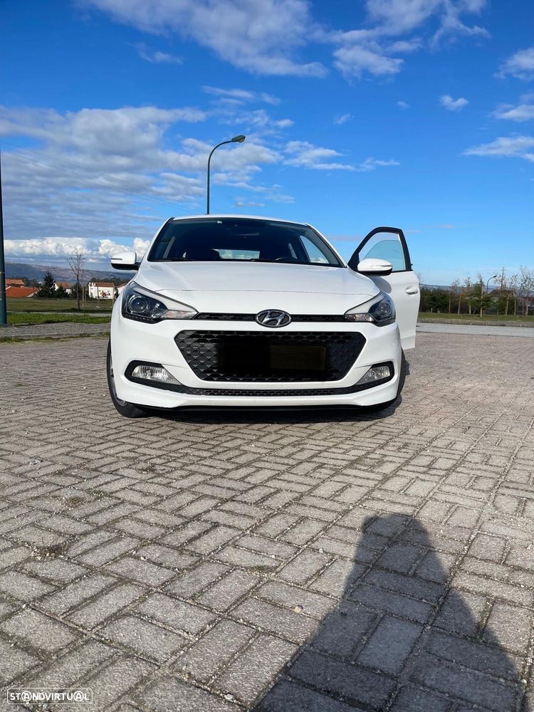 Hyundai i20 1.1 CRDi Blue Classic - 1