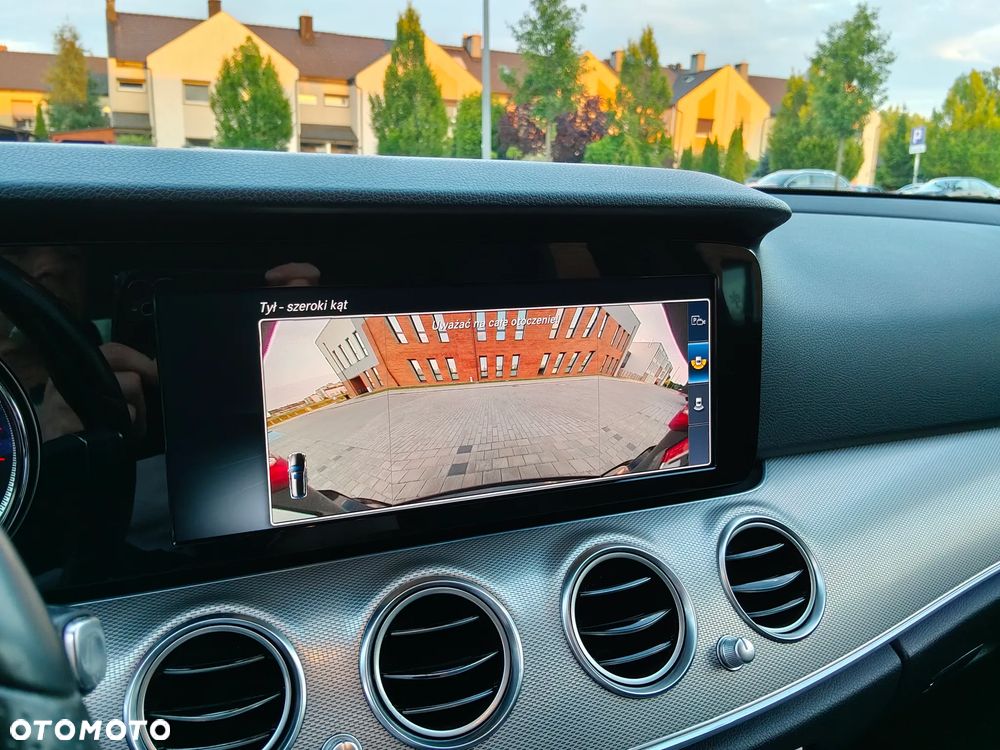 Mercedes-Benz Klasa E 200 9G-TRONIC Avantgarde - 38